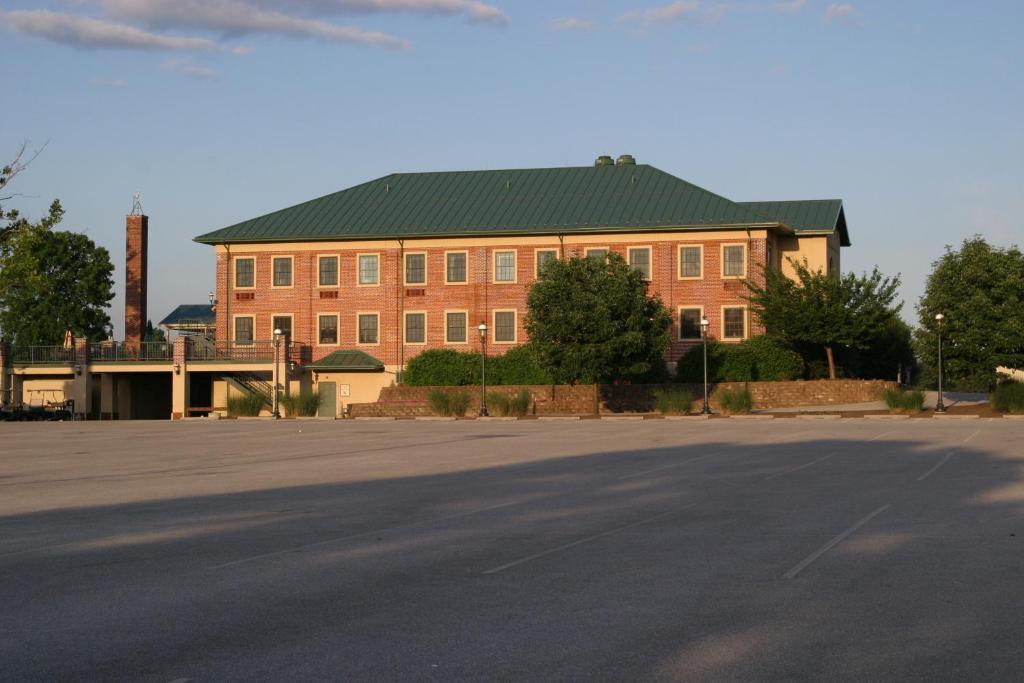 Hotel Bridges Guest Quarters Abbottstown Exterior foto