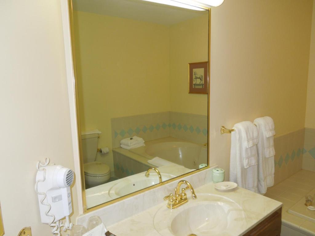 Hotel Bridges Guest Quarters Abbottstown Exterior foto